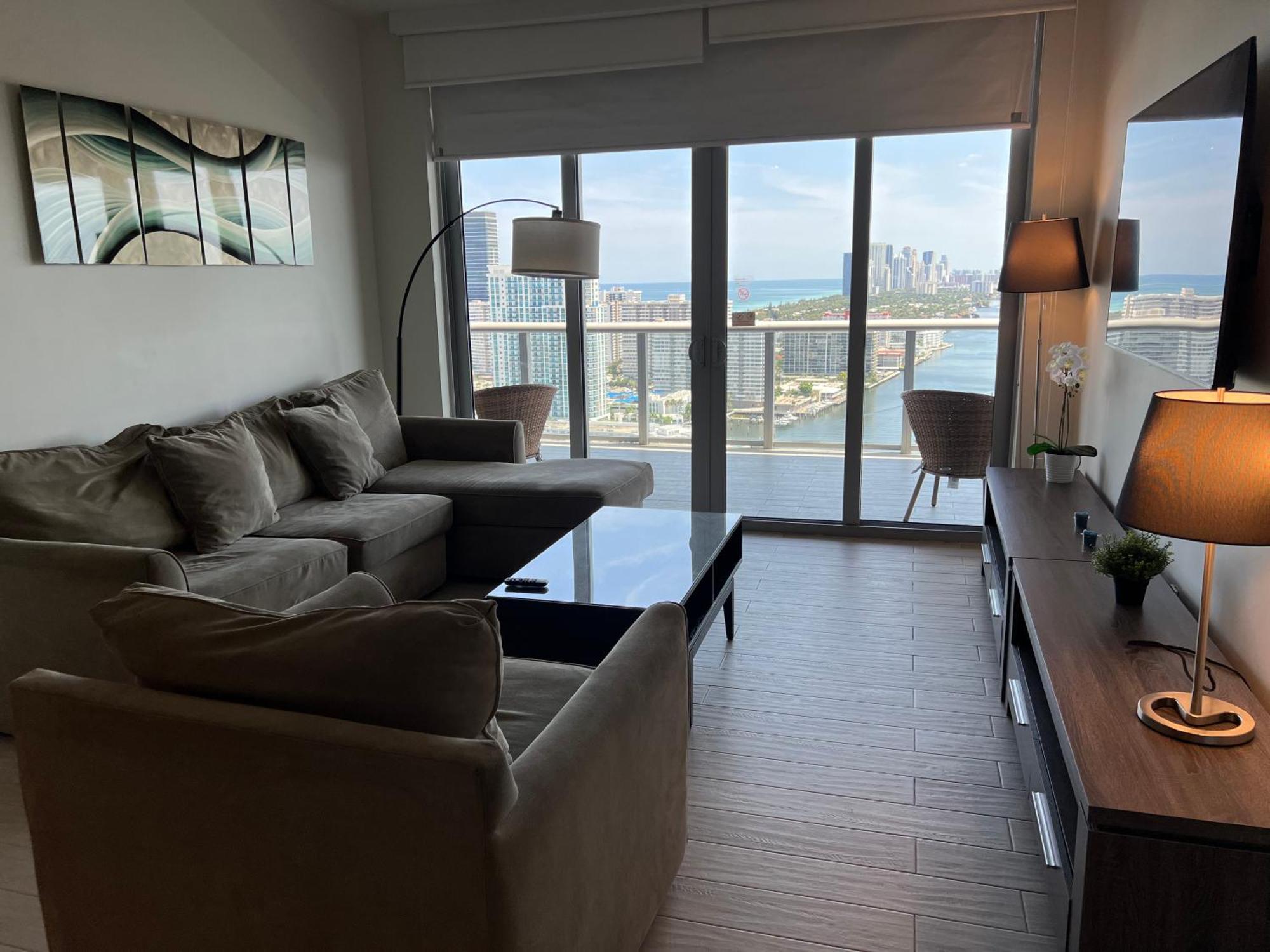 Mvr Apartments At Beachwalk Resort Hallandale Beach Exterior foto